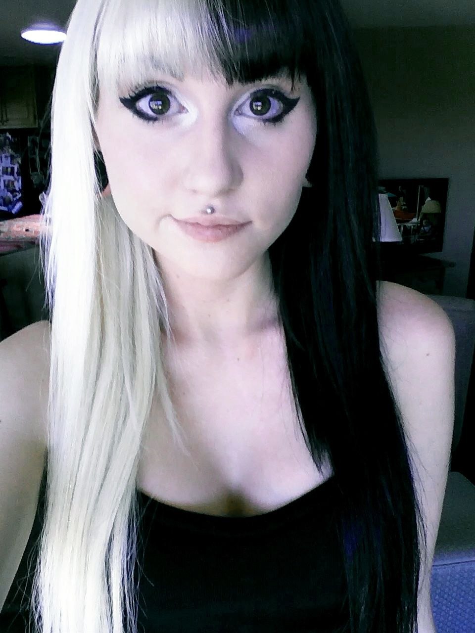 Пепельный блонд с челкой