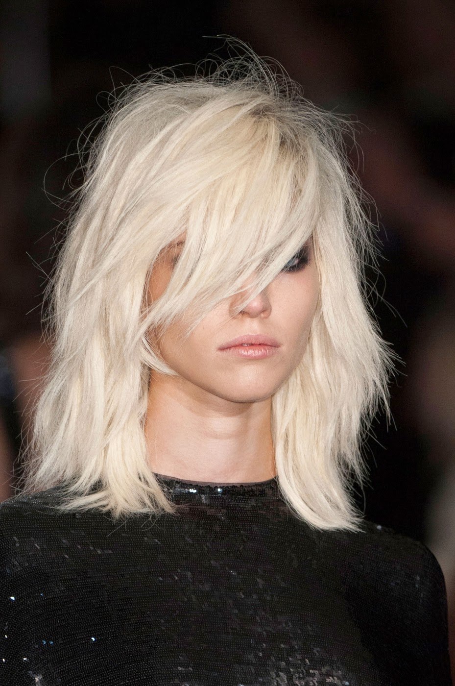 Белые волосы подойдет мне