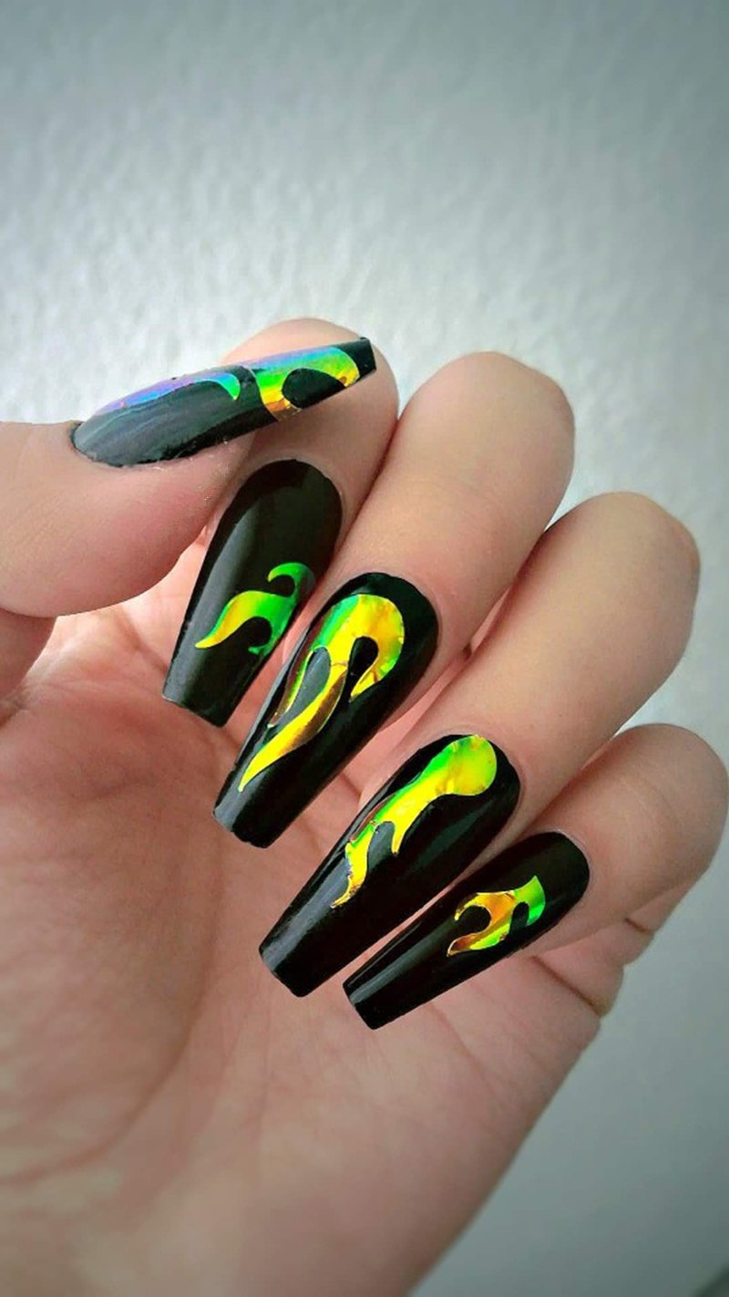 Светоотражающие ногти