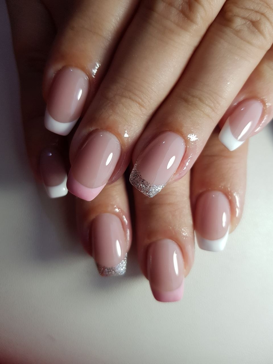 Французский маникюр натуральный