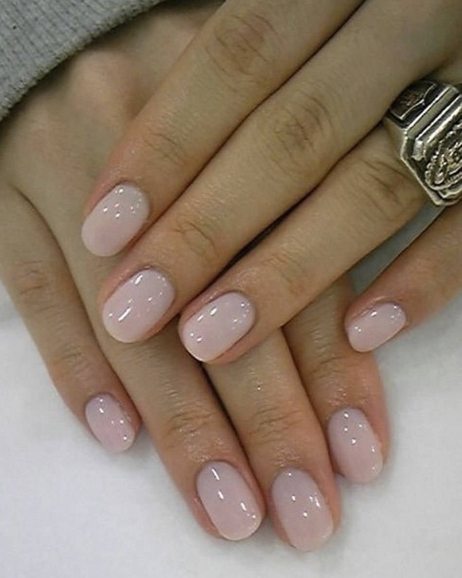 Шеллак на короткие ногти