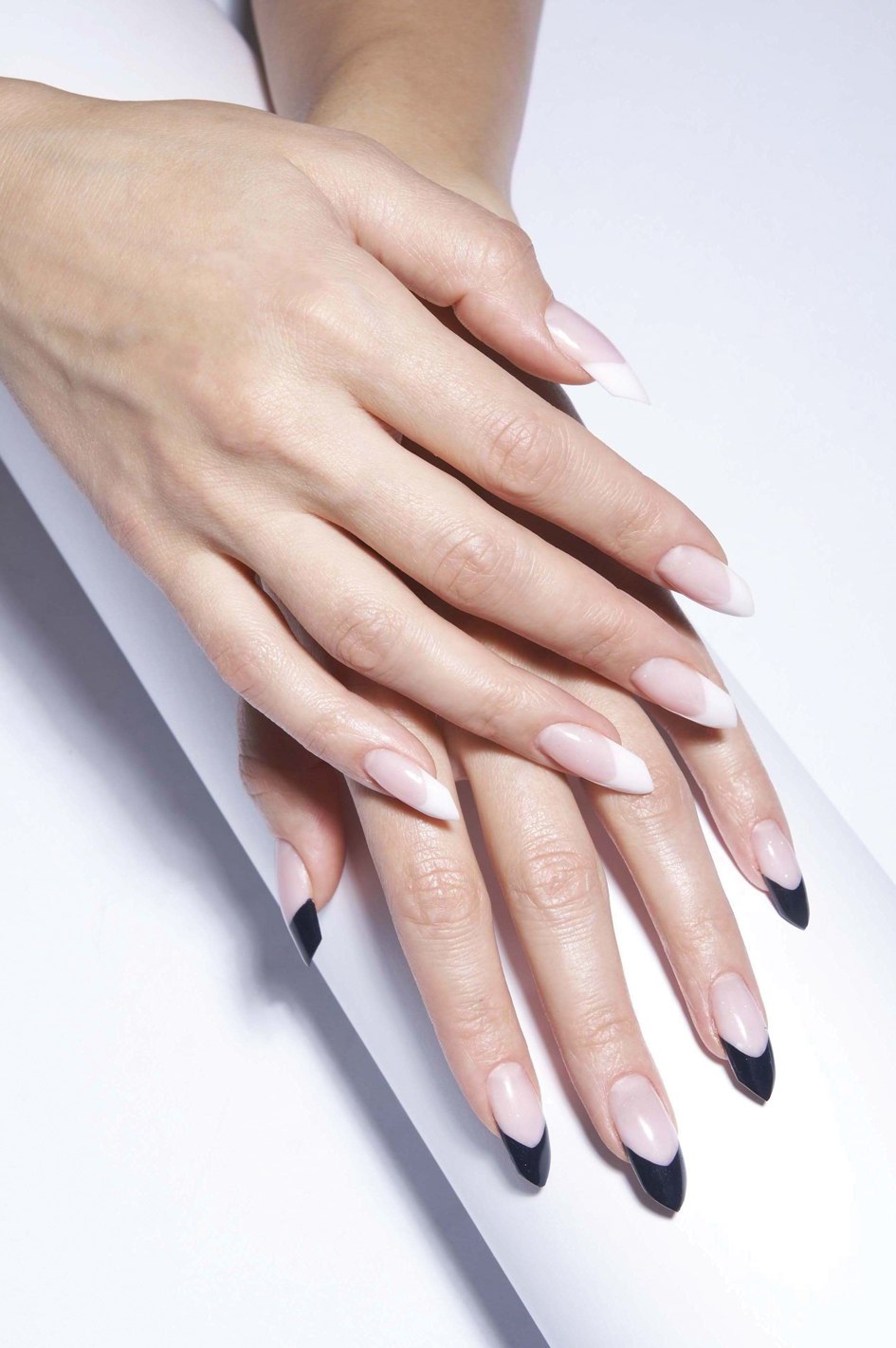 Арочные треугольные ногти