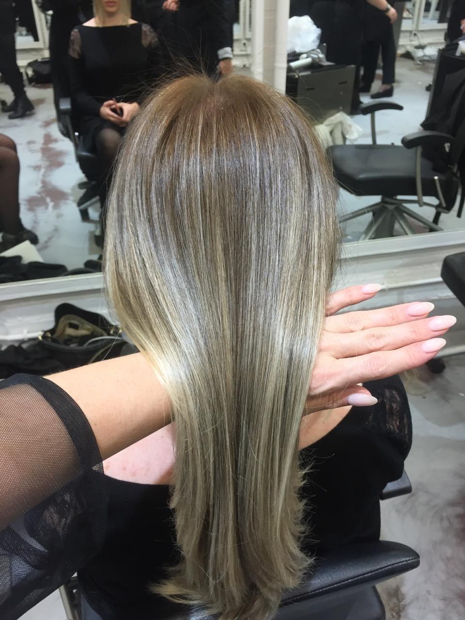 Эйр тач отросшие корни