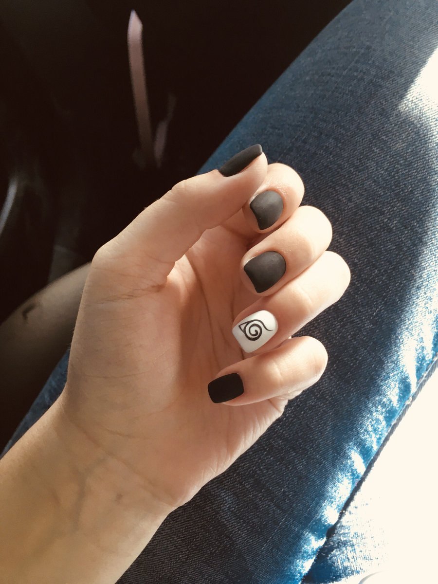 Маникюр в стиле Наруто лёгкий