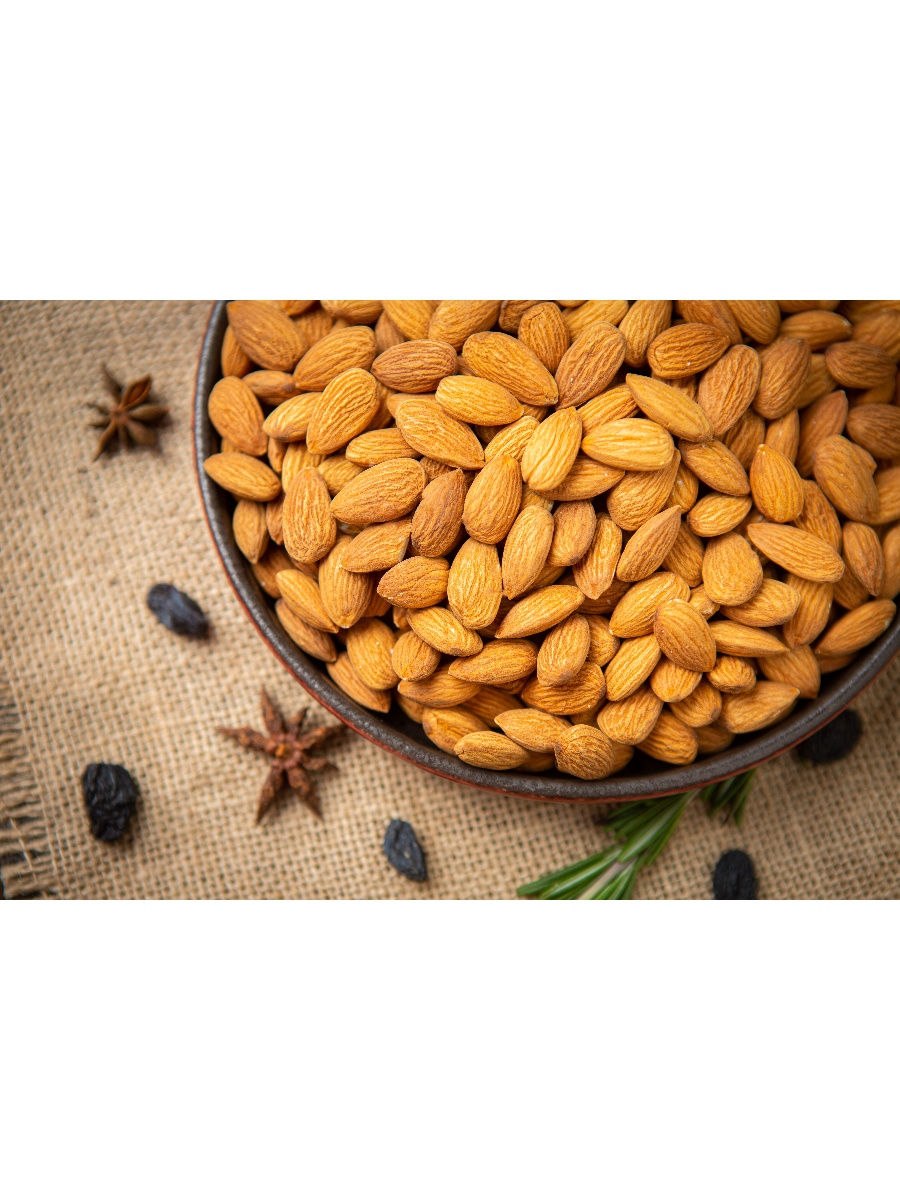 Бусы из миндаля