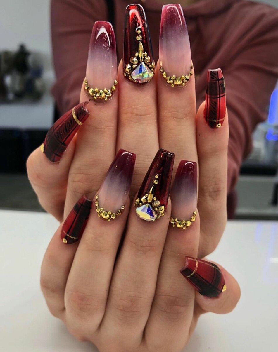 Стильные шикарные ногти