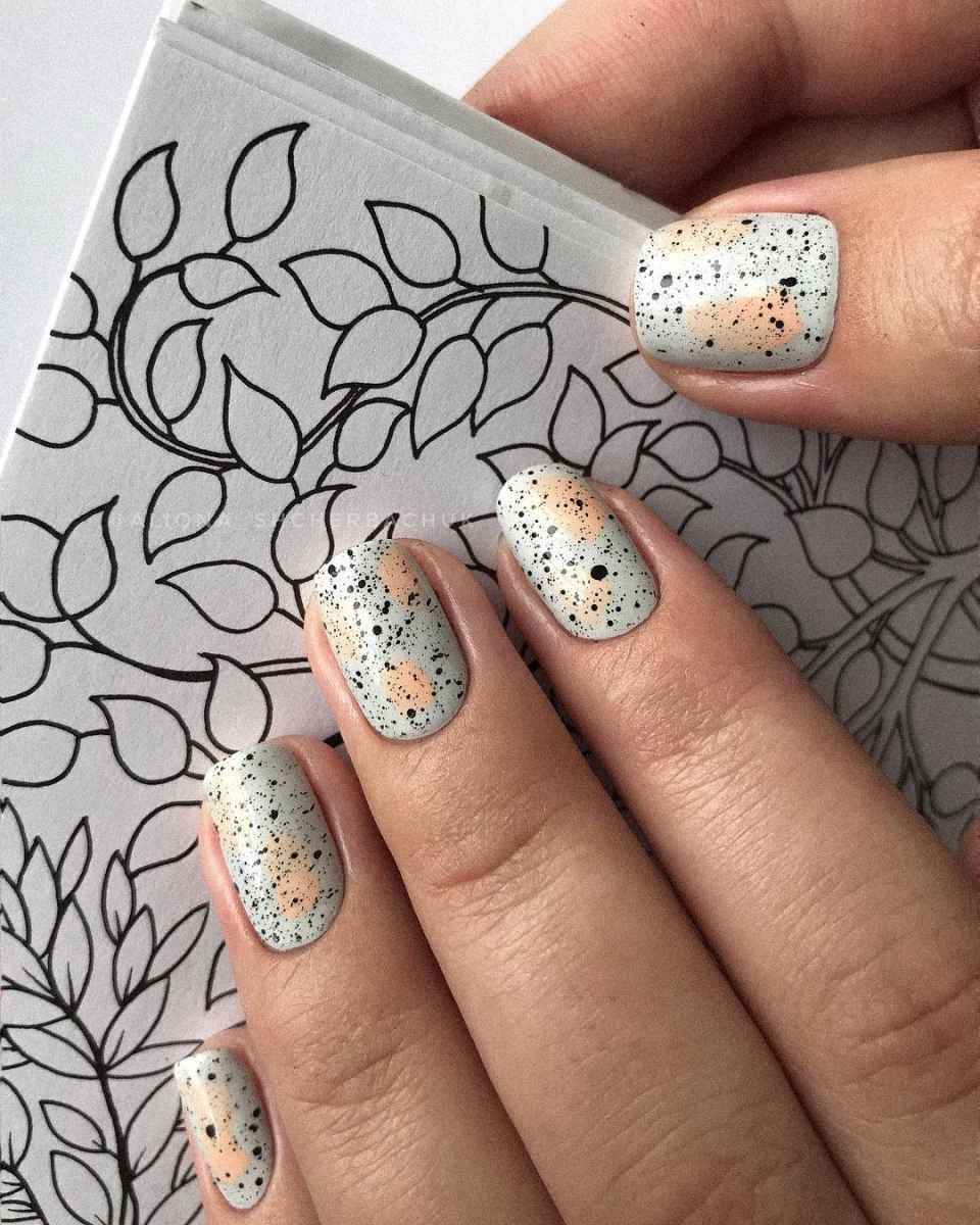 Маникюр перепелиное яйцо миндаль