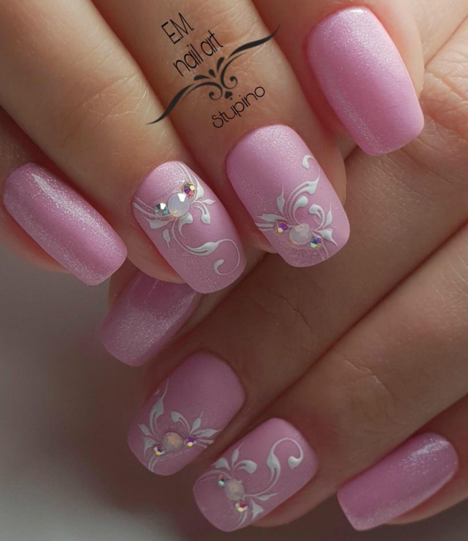 Маникюр Мохито и розовый