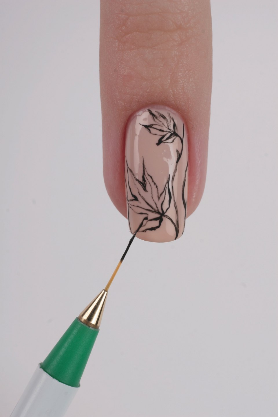 Поэтапные рисунки на ногтях