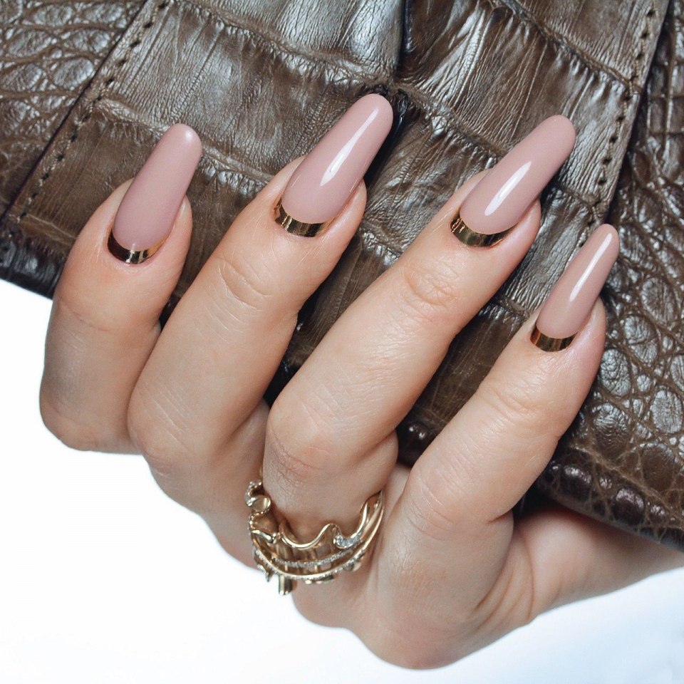 Красивые яркие ногти