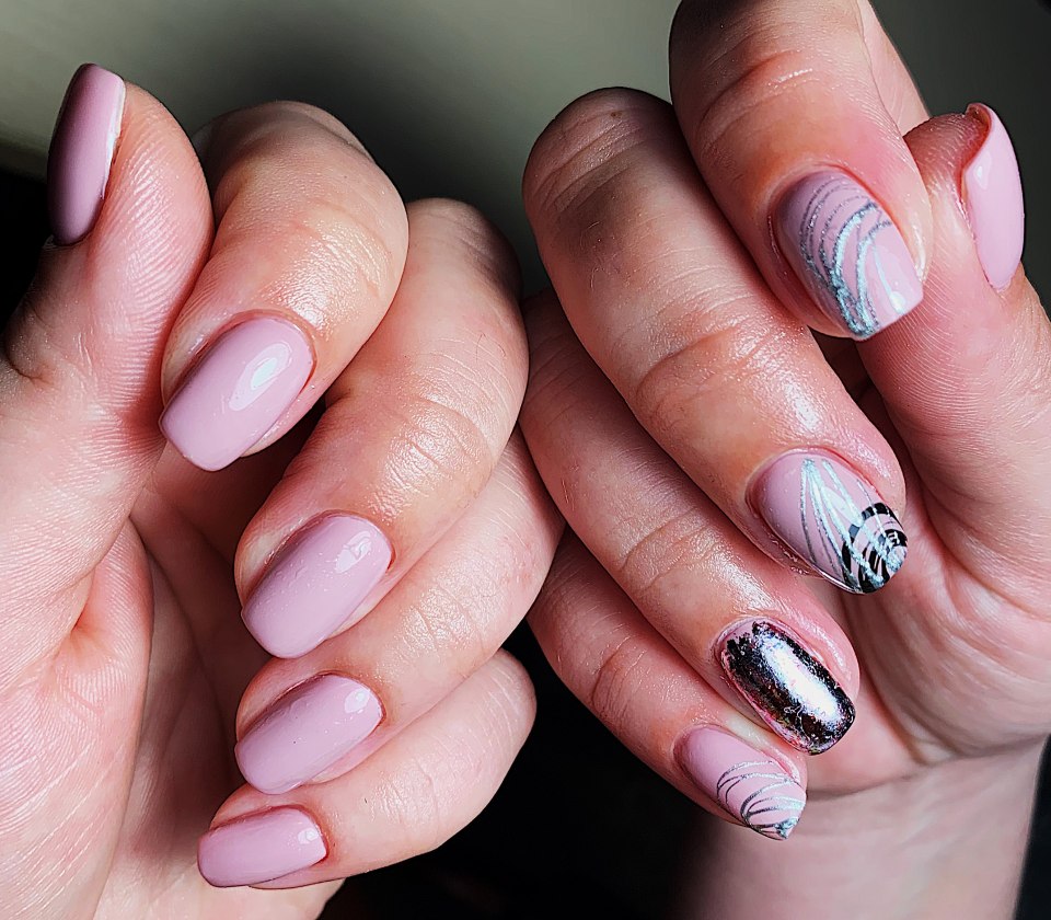 Шеллак френч на короткие ногти 2021