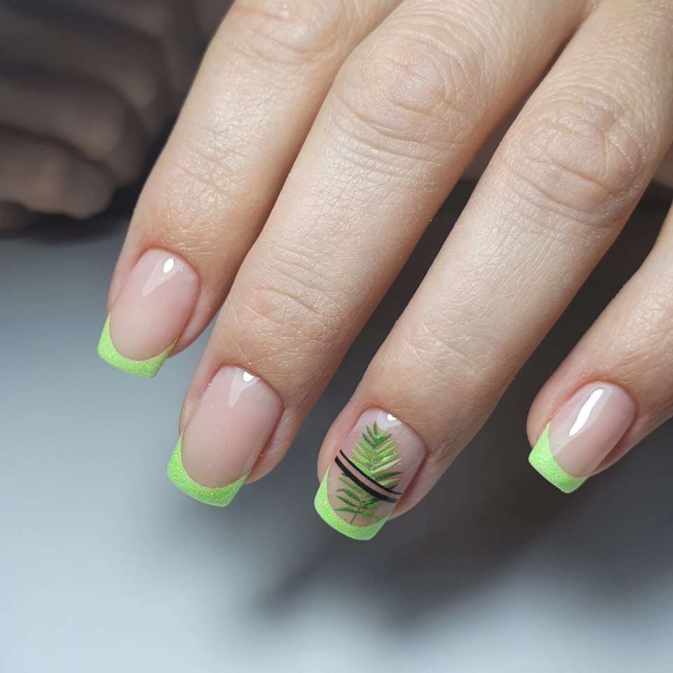 Маникюр красивый женственный