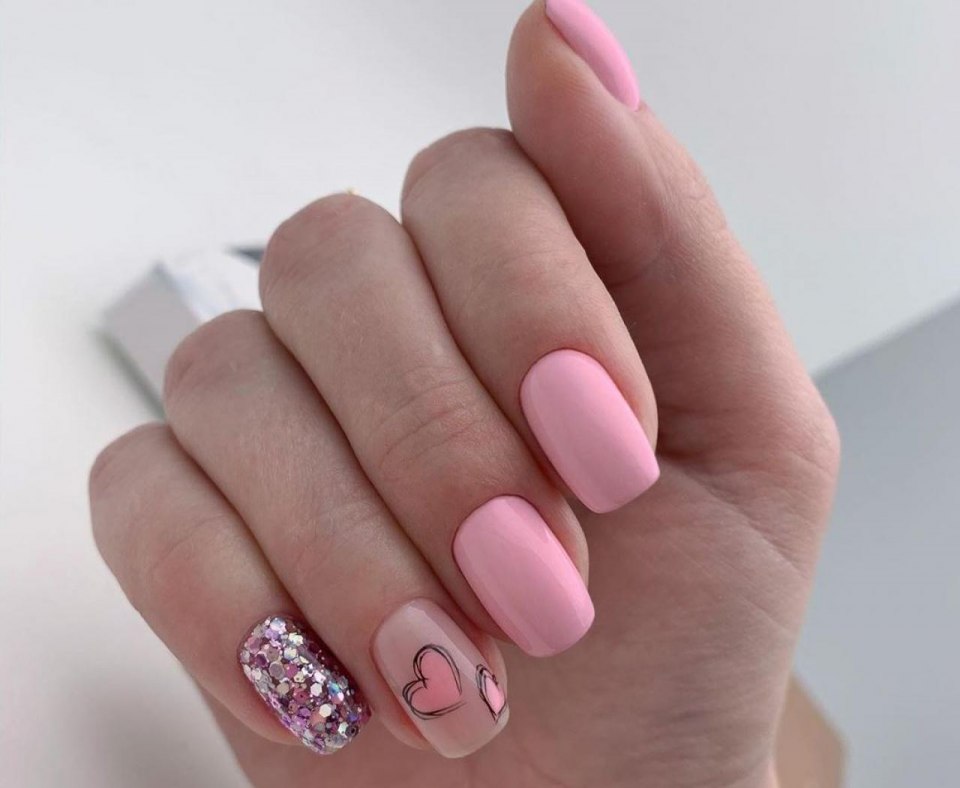 Нежный маникюр в пастельных тонах