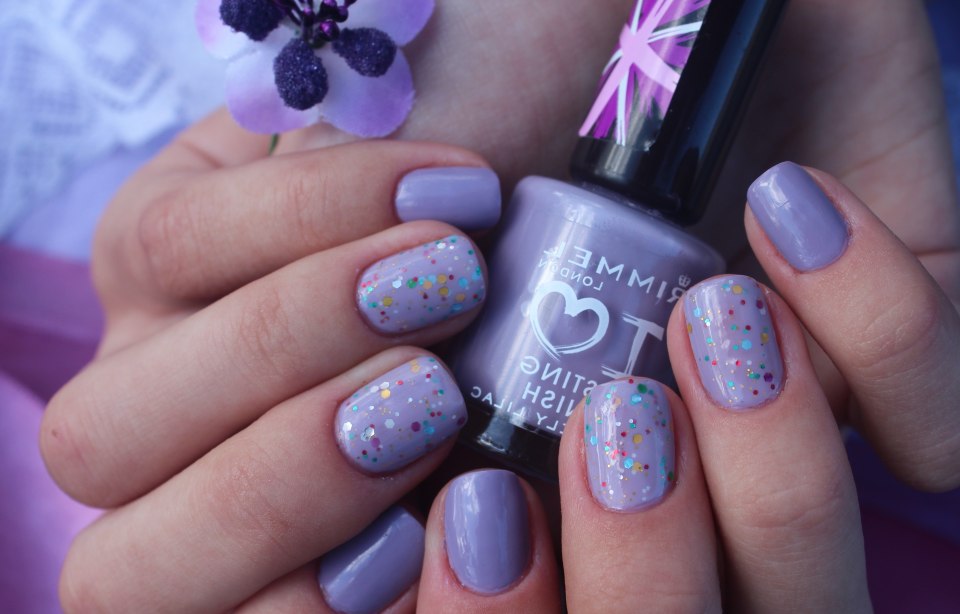 Маникюр фиолетовый с черным