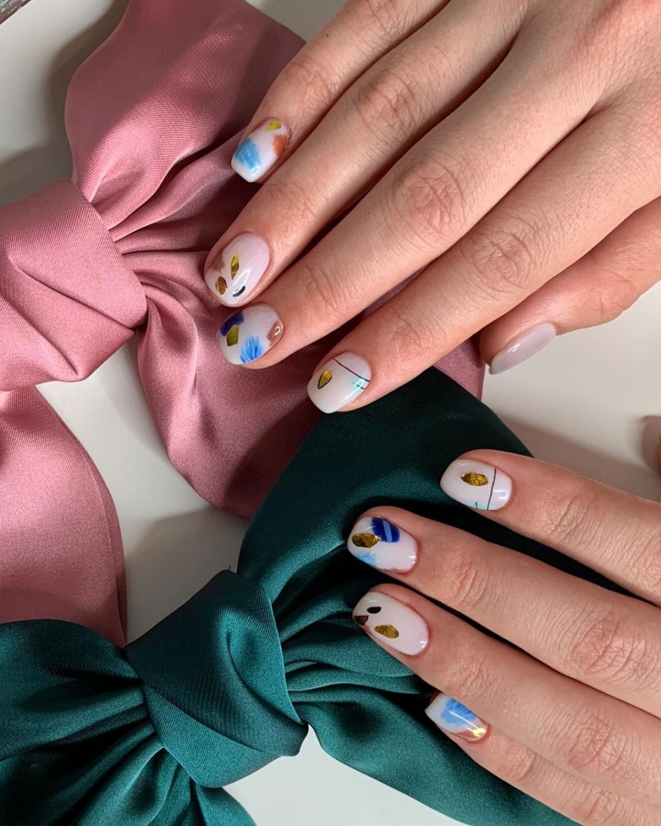 Ногти с полосками