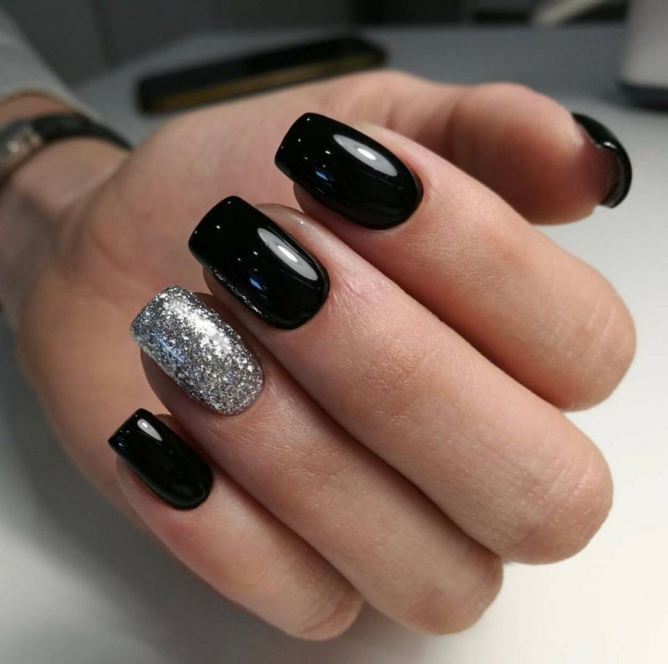 Маникюр в перчатках креатив