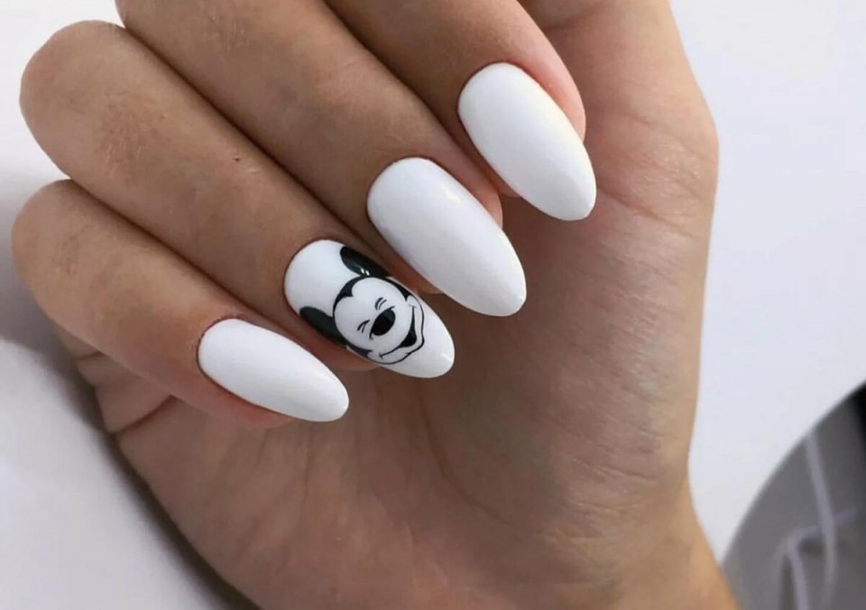 Белые круглые ногти