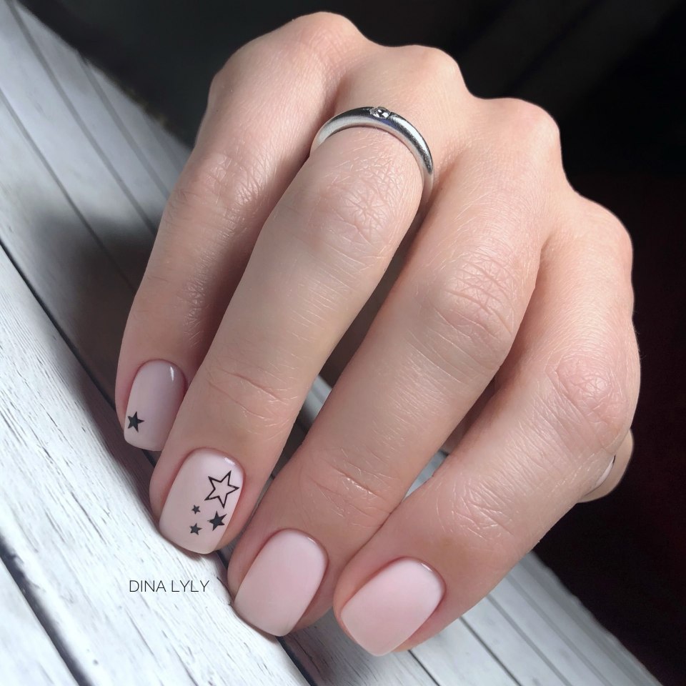 Прозрачные ногти короткие