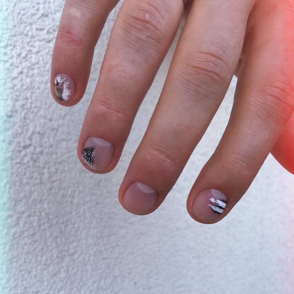 Ногти короткие