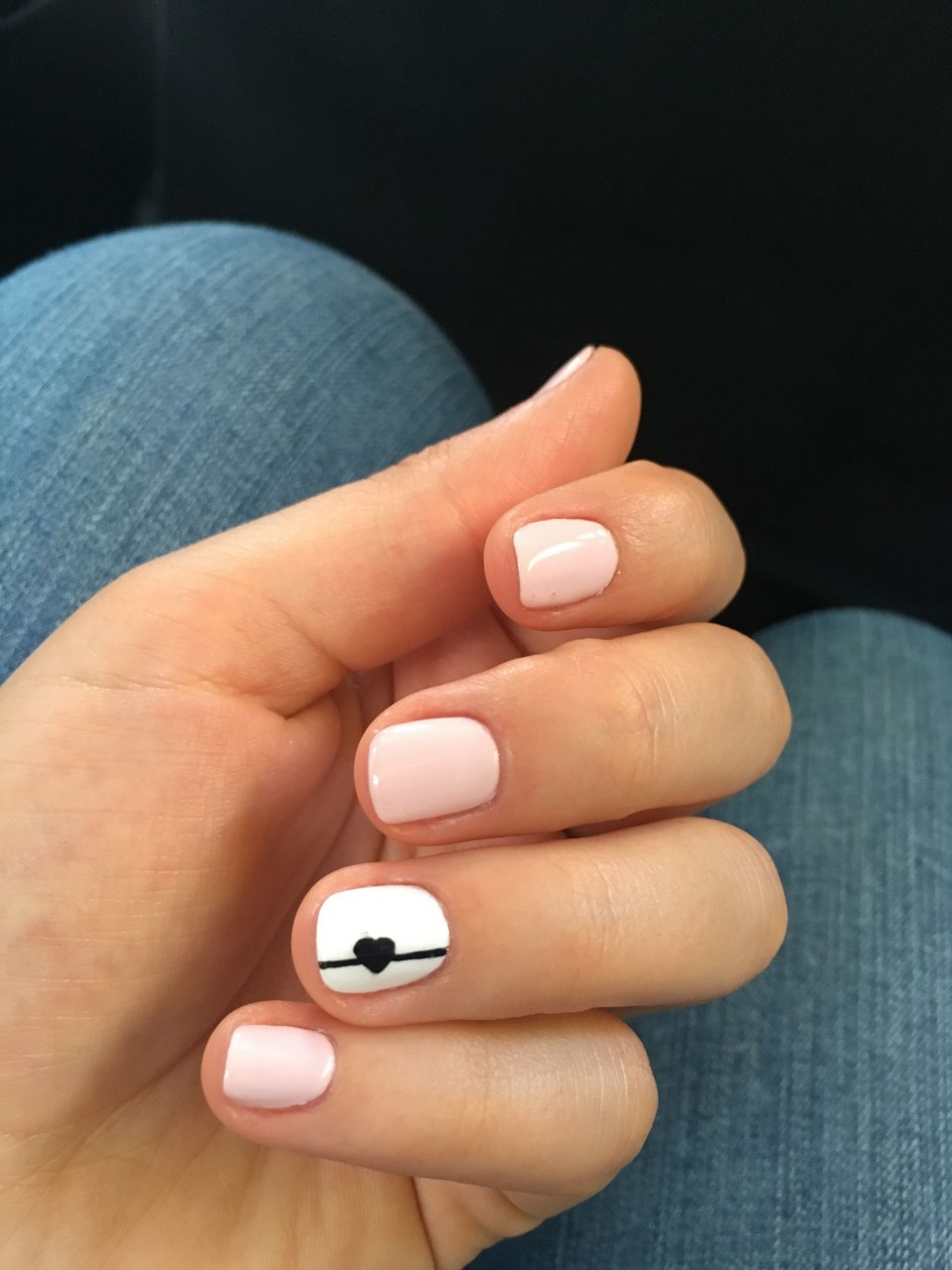 Маникюр в школу