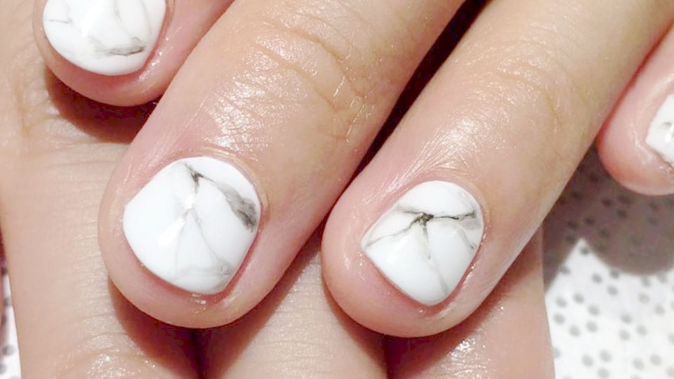 Школьный маникюр