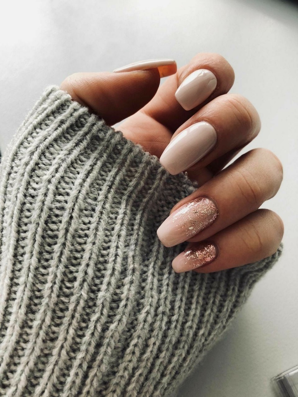 Маникюр на короткие ногти 2021 нюдовые