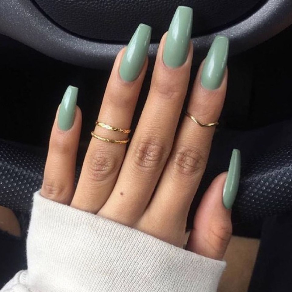 Ногти миндаль фисташковые