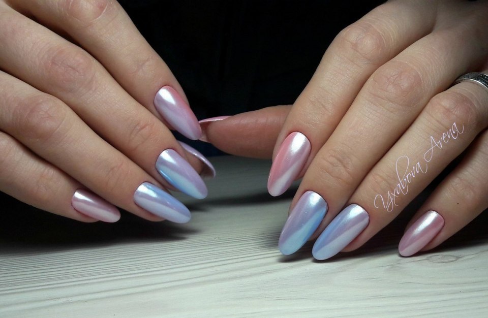 Маникюр с втиркой и блестками