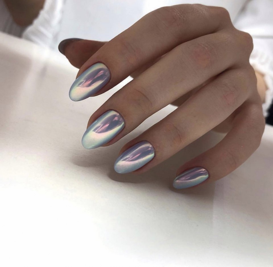 Разноцветный маникюр с втиркой