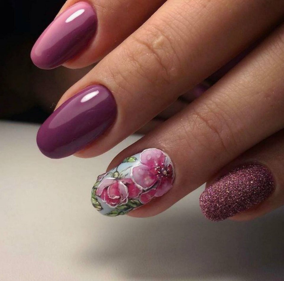 Красивый весенний маникюр