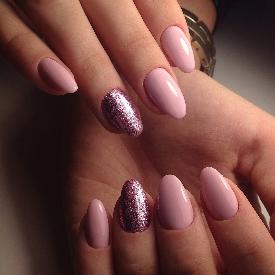 Маникюр однотональное покрытие