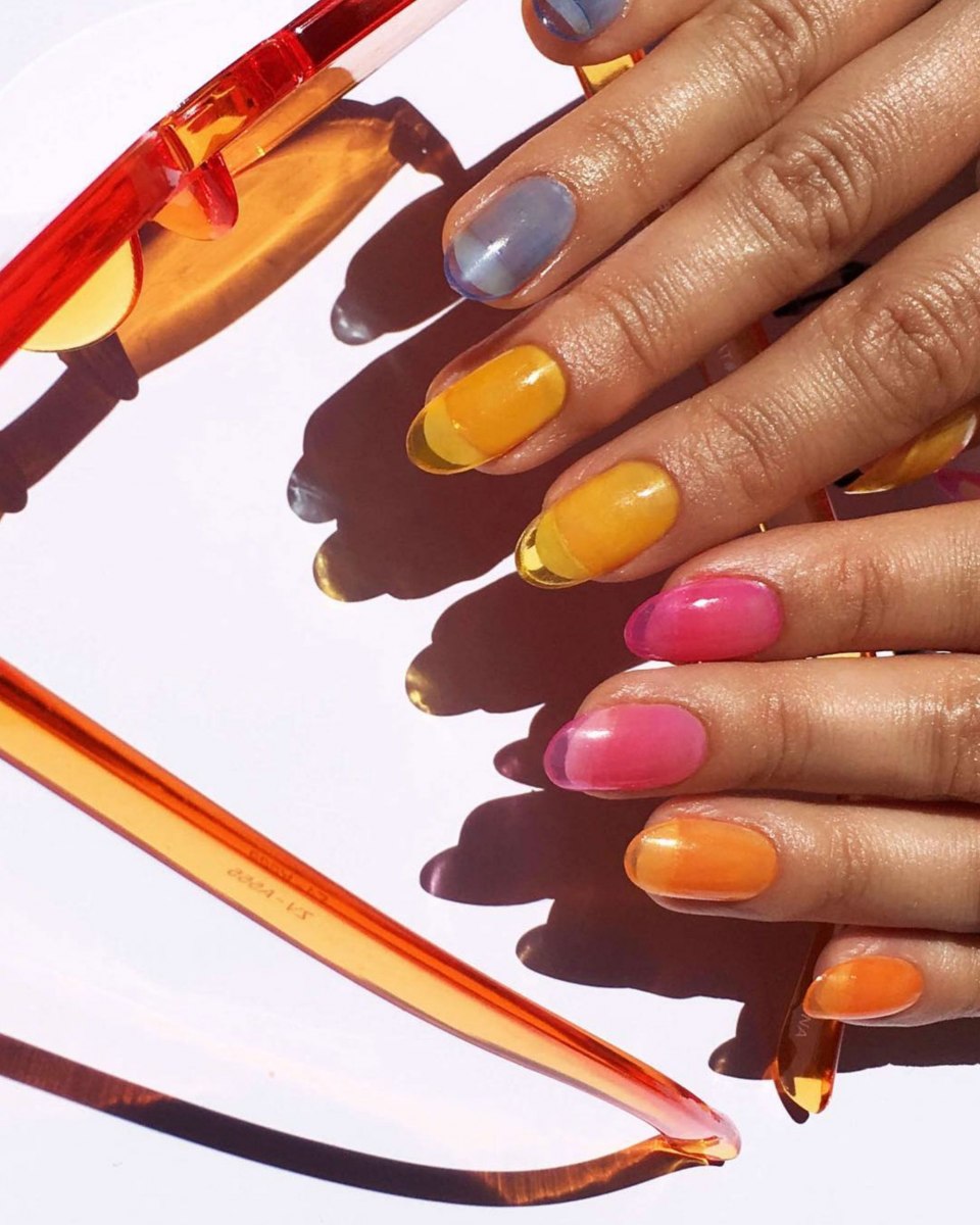 Желейные ногти Кайли Дженнер