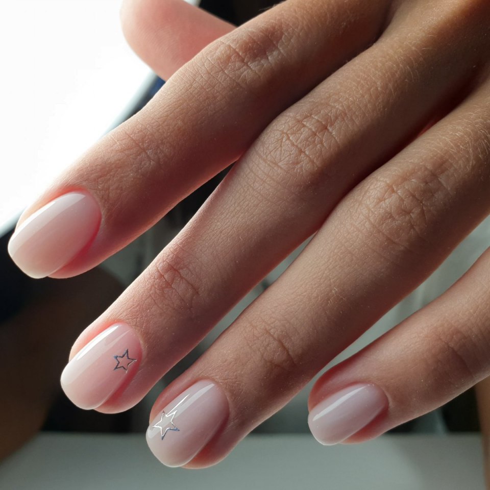 Маникюр на экзамен