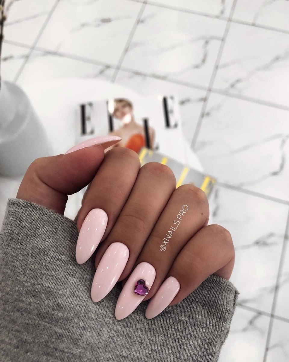 Стильный маникюр на длинные ногти