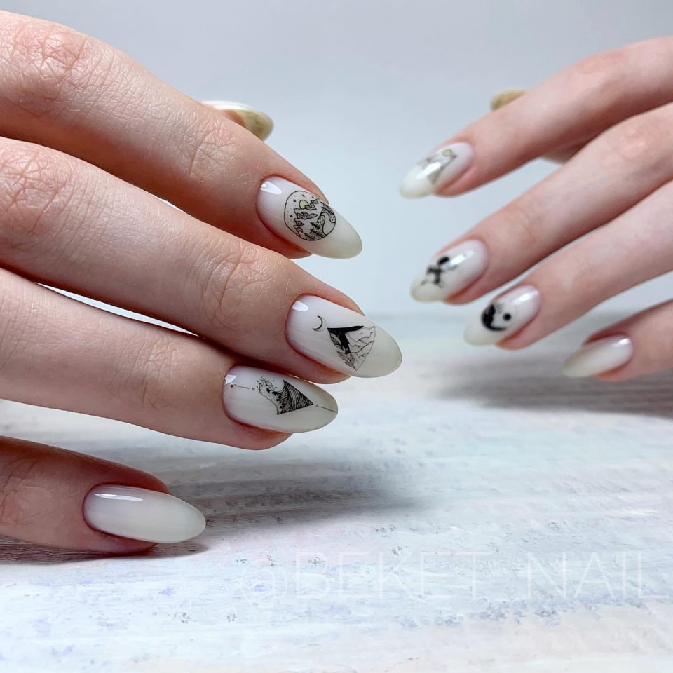 Белый маникюр со слайдерами