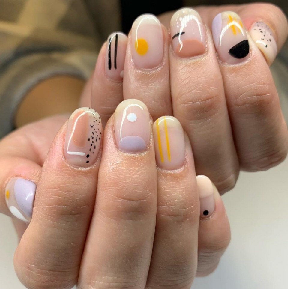 Маникюр с мазками