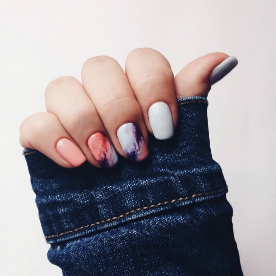 Французский маникюр матовый