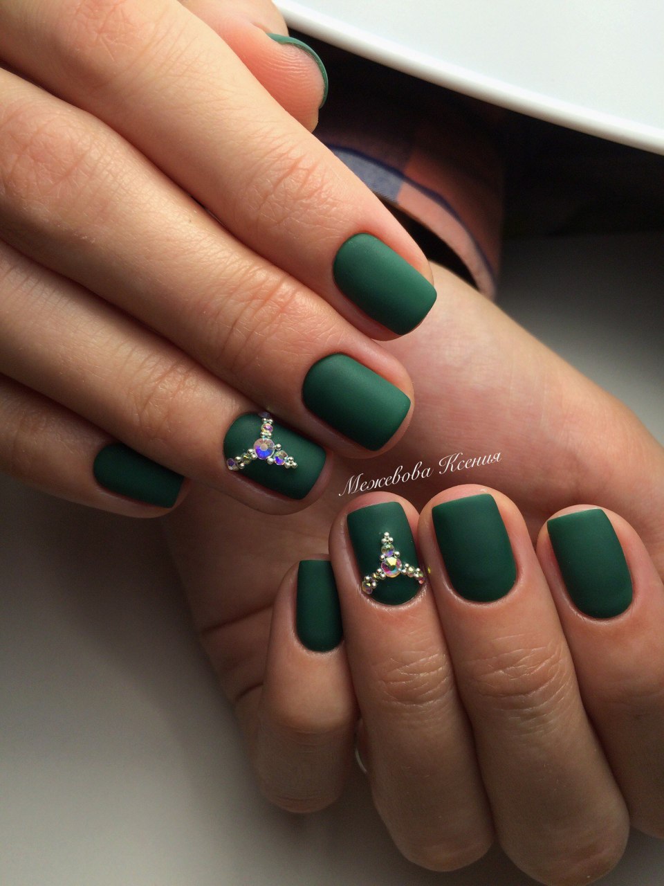 Ногти квадратные зеленые