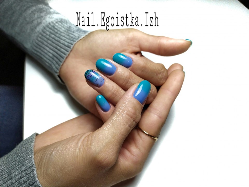 Ногти под ультрафиолетом