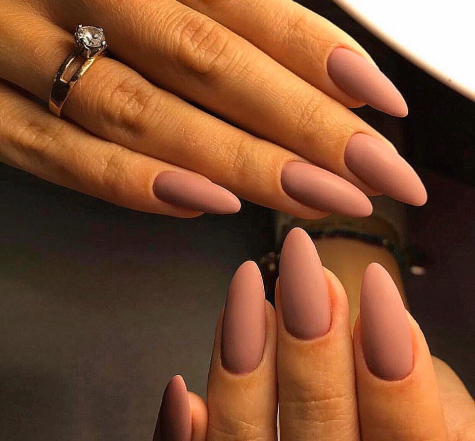 Маникюр Кайли Дженнер 2020