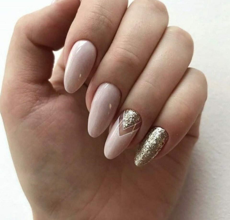 Маникюр нюдовый 2020 миндаль. Миндаль