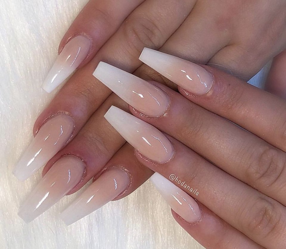 Неоновый френч миндаль