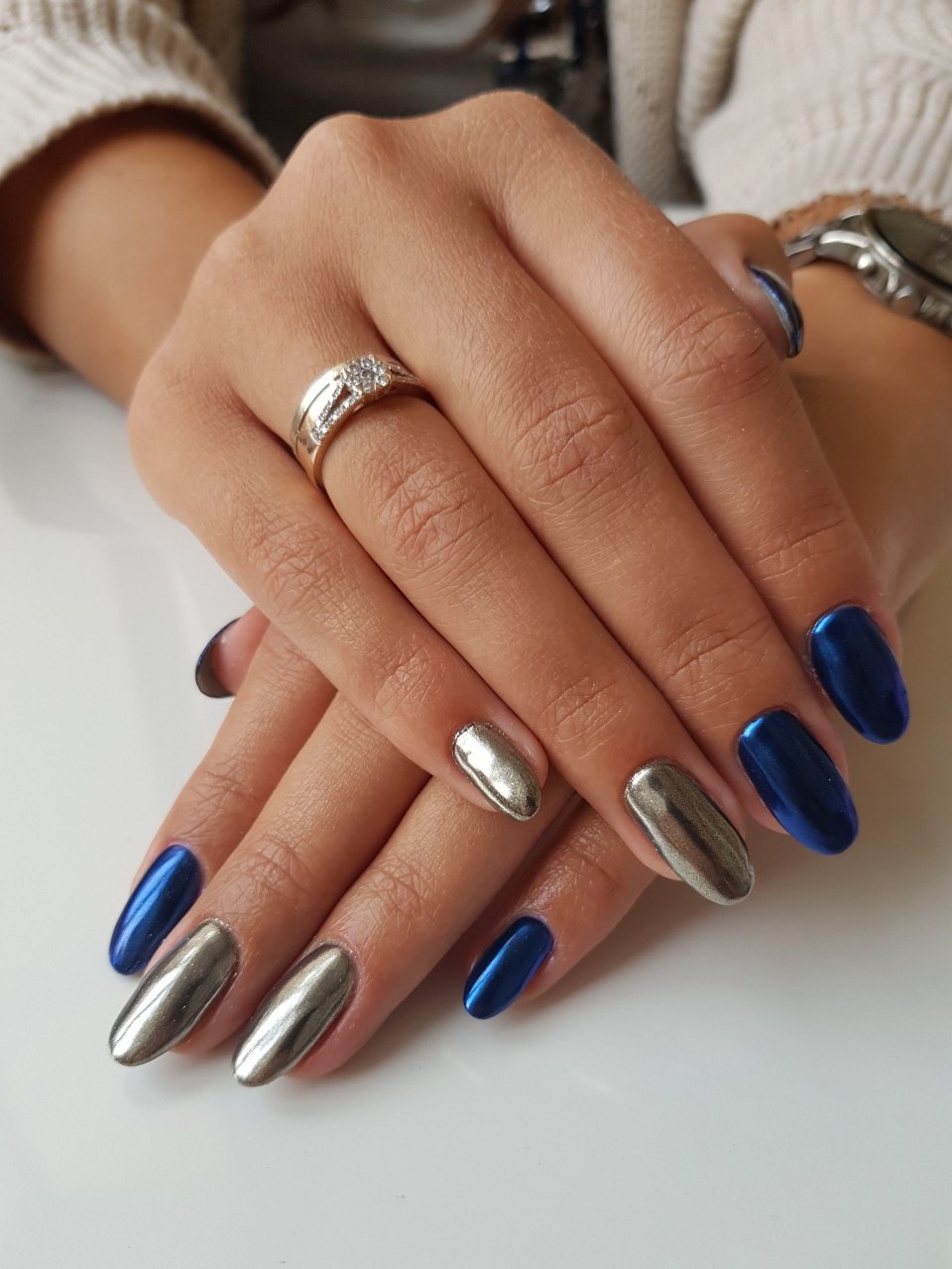 Сине серебристый маникюр