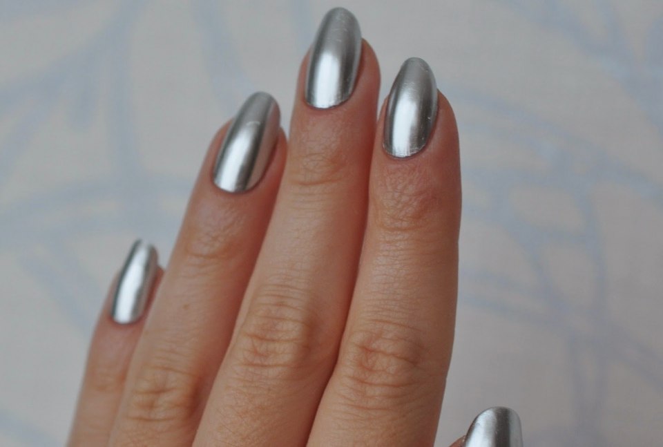 Ногти с втиркой комбинированный