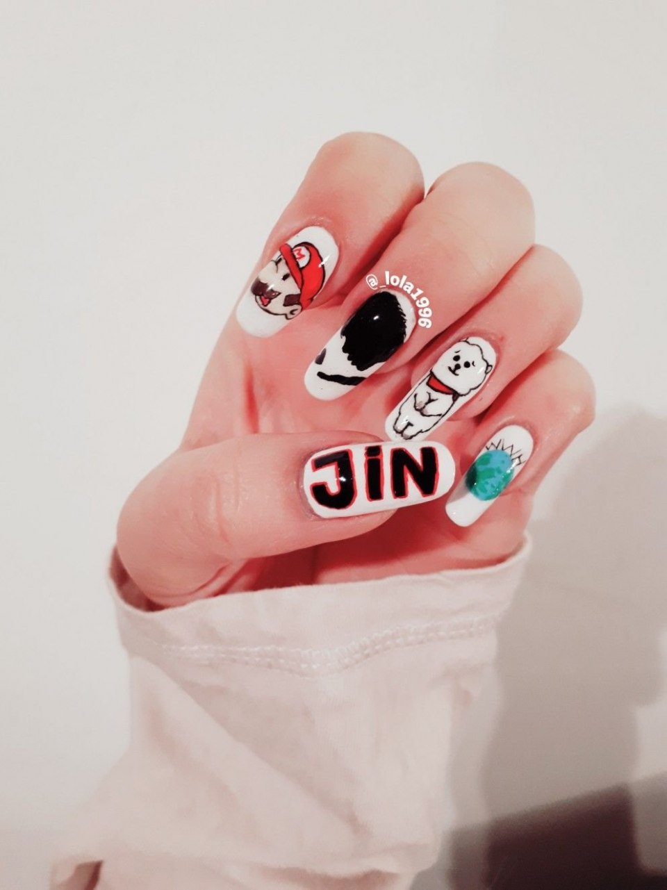 Маникюр БТС АРМИ bt21