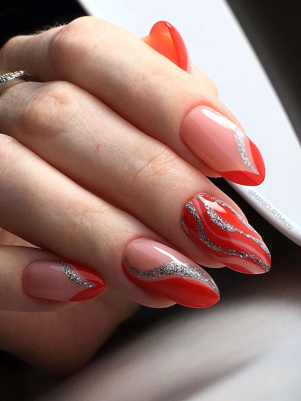 Маникюр спортивный стиль