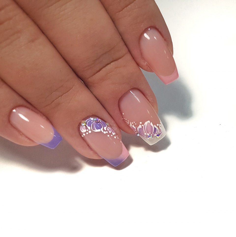 Френч Нэилс