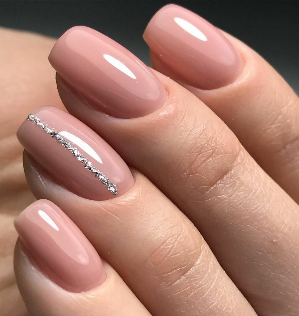 Нежный маникюр