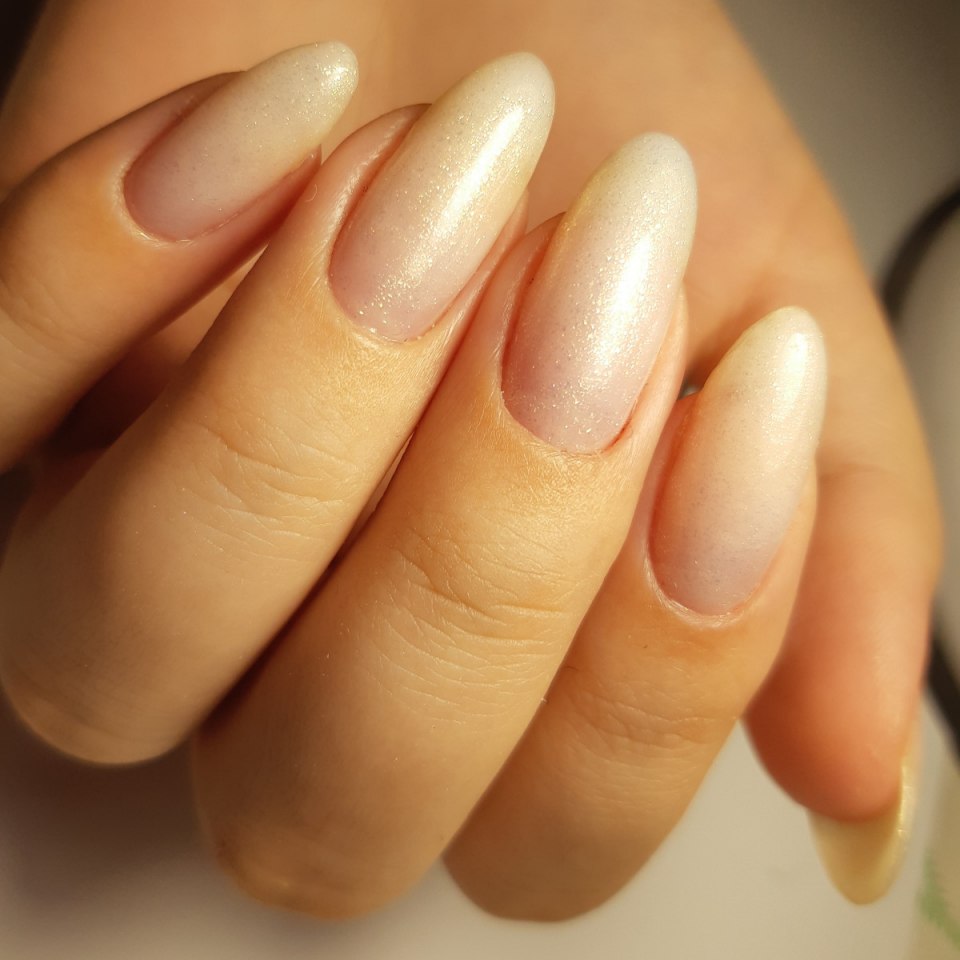 Молочный камуфляж для ногтей