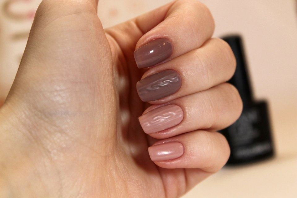 Прозрачный лак для ногтей